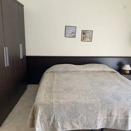 Eleana Lukovë