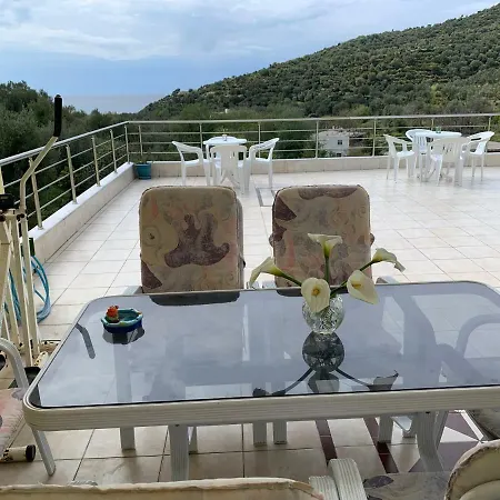 Eleana Apartment